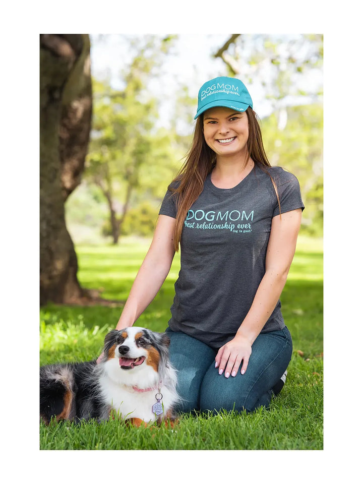 T-shirt: Dog Mom