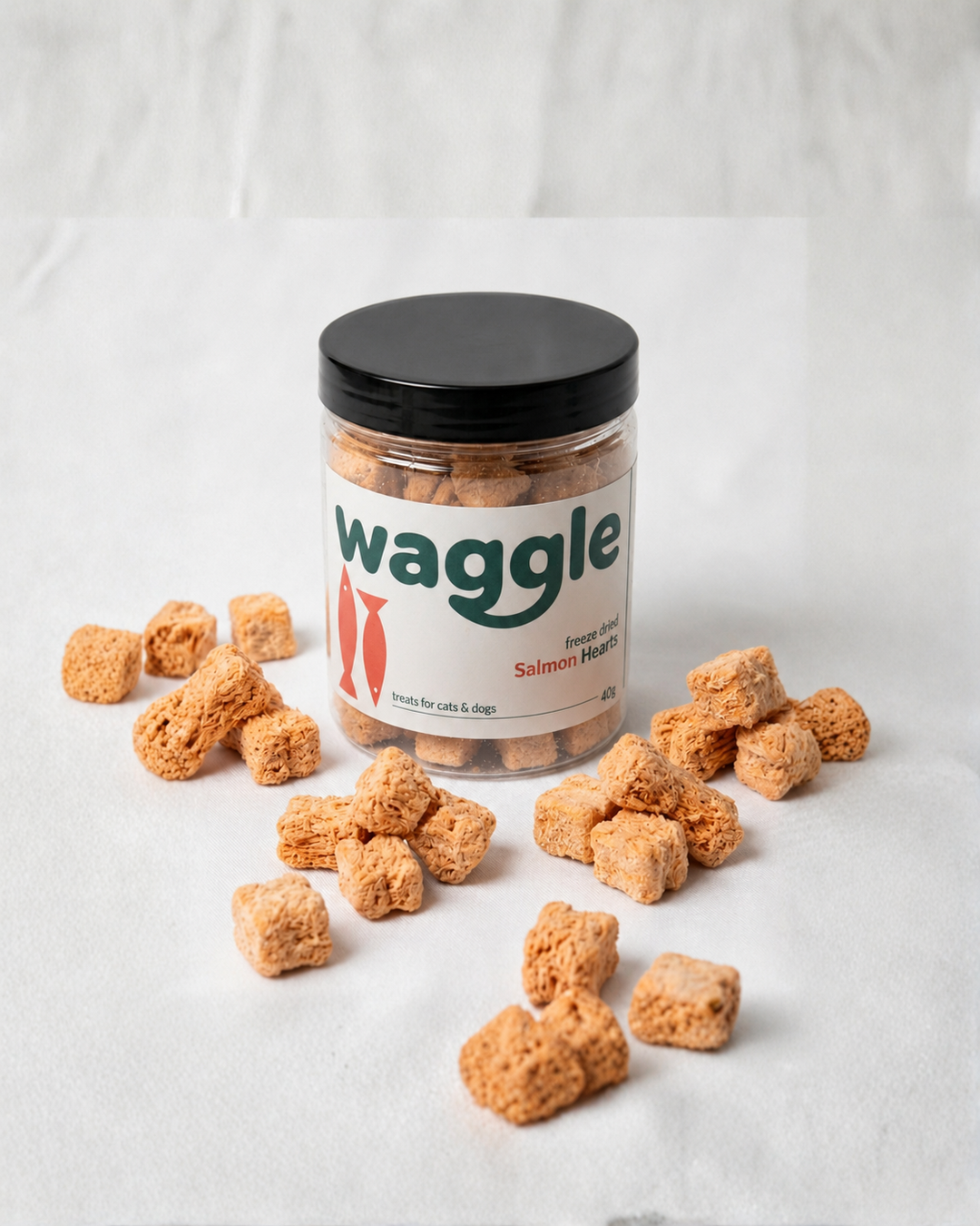 Waggle Freeze Dried Salmon Hearts Treats Cats & Dogs