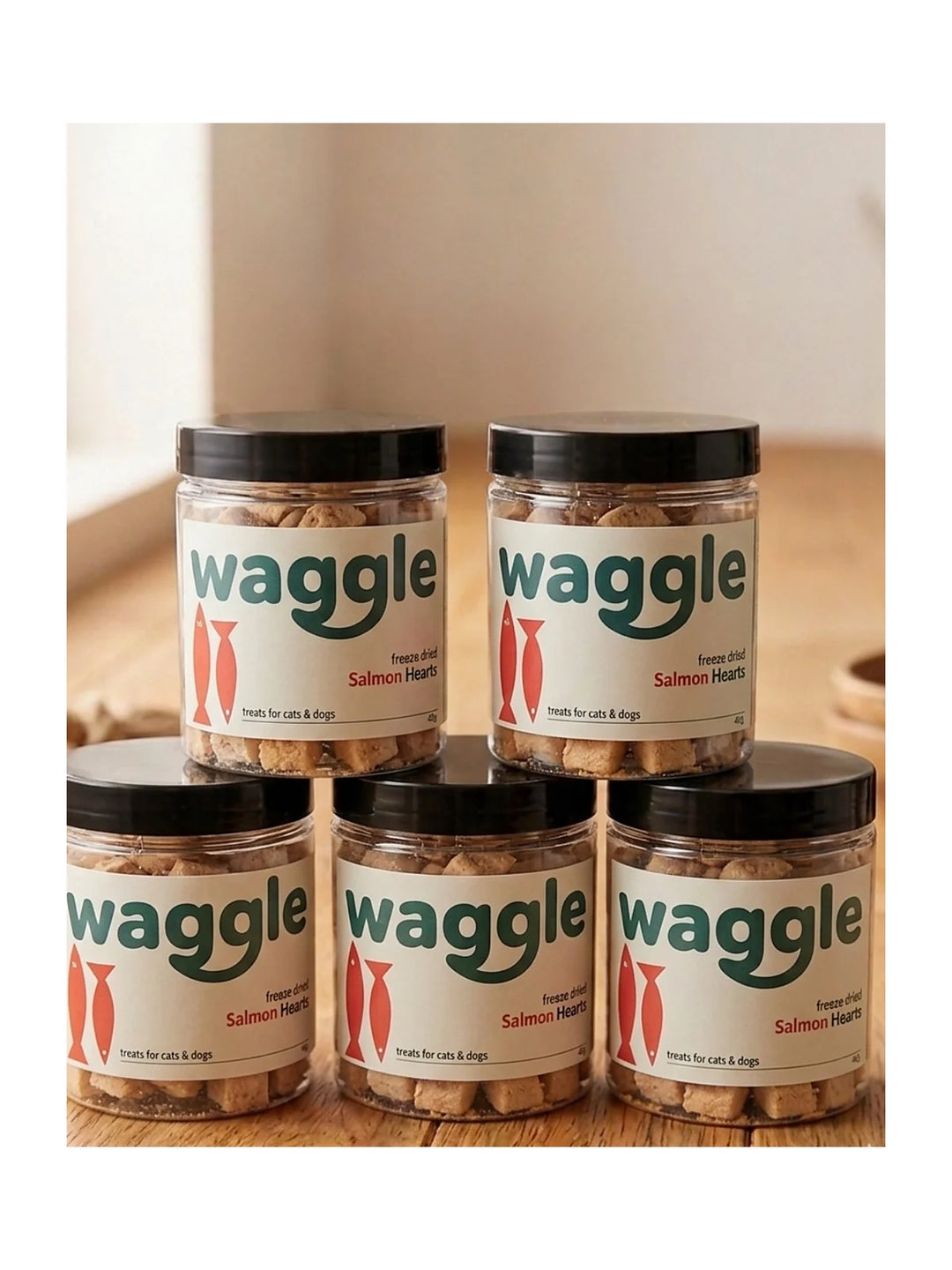 Waggle Freeze Dried Salmon Hearts Treats Cats & Dogs